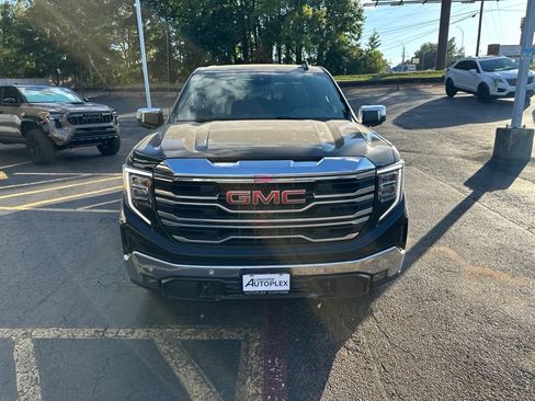 Used 2024 GMC Sierra 1500 SLT w/ SLT Premium Plus Package RWD image 4