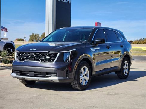 New 2026 Kia Sorento LX image 2