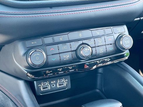 Certified 2025 Dodge Durango GT w/ Blacktop Package AWD/4WD image 16