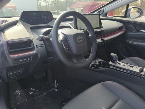 Used 2025 Toyota Prius Plug-In Hybrid w/ Limited Premium Package FWD image 9