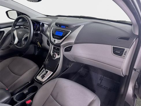 Used 2012 Hyundai Elantra GLS FWD image 25