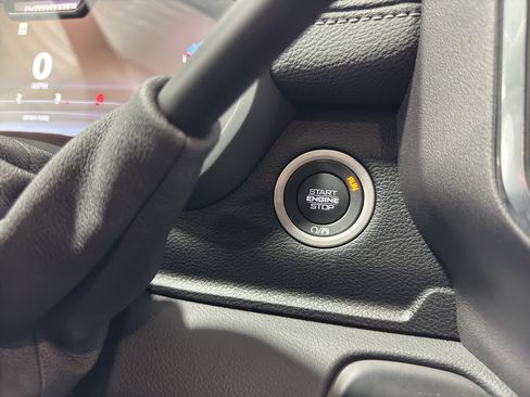 Used 2025 RAM 2500 Laramie image 35