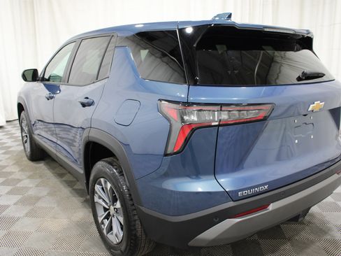 Used 2025 Chevrolet Equinox LT image 28