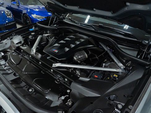 Used 2023 BMW X7 M60i image 76