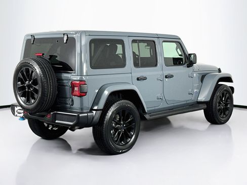 Used 2024 Jeep Wrangler Unlimited Sahara AWD/4WD image 15
