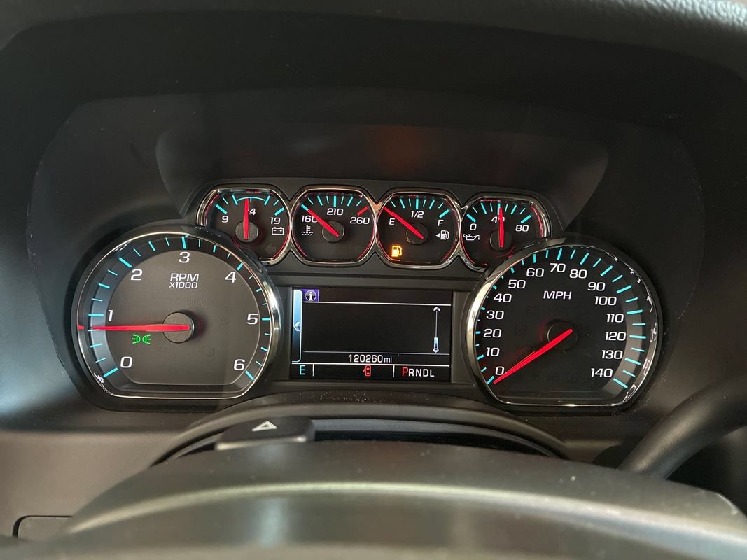 Used 2018 Chevrolet Suburban LT AWD/4WD image 14