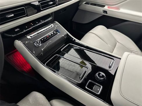 New 2026 Lincoln Aviator Black Label w/ Dynamic Handling Package image 34