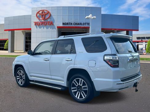 Used 2024 Toyota 4Runner Limited AWD/4WD image 4