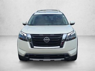Used 2024 Nissan Pathfinder Platinum video 2
