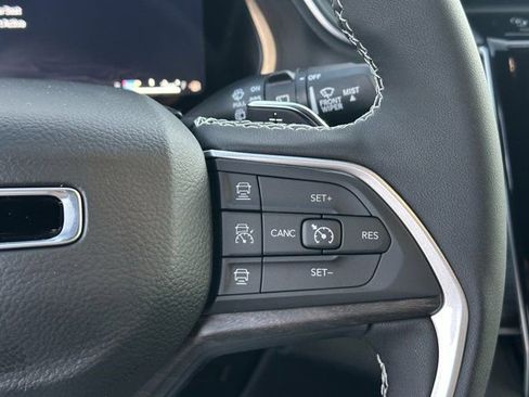 New 2025 Jeep Grand Cherokee Limited image 27