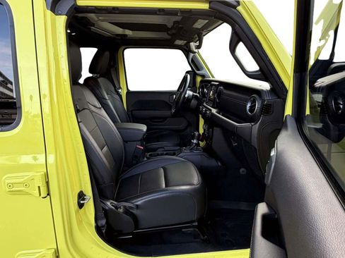 Used 2023 Jeep Wrangler Unlimited Sahara w/ Cold Weather Group image 12