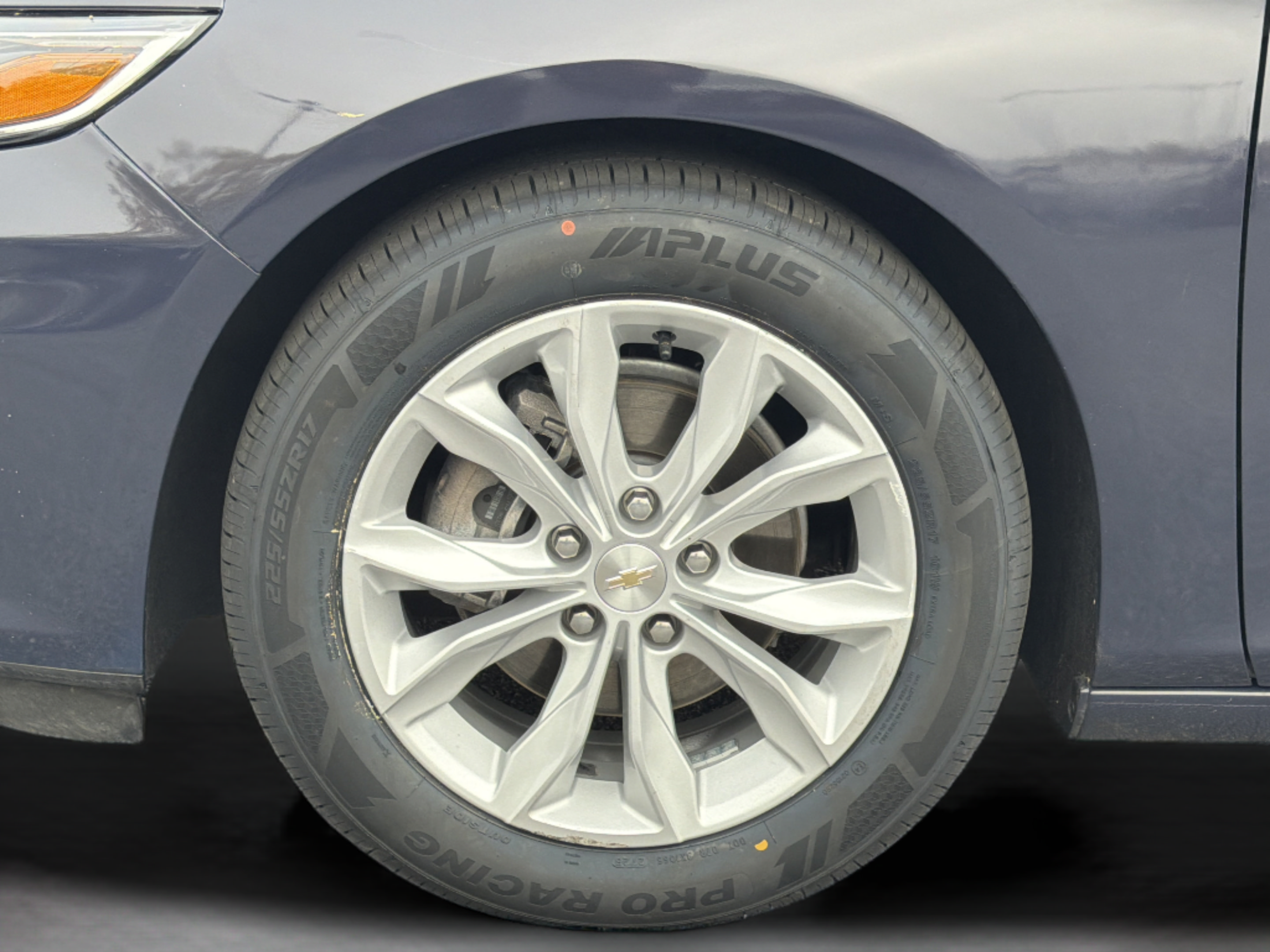 Used 2025 Chevrolet Malibu LT FWD image 12