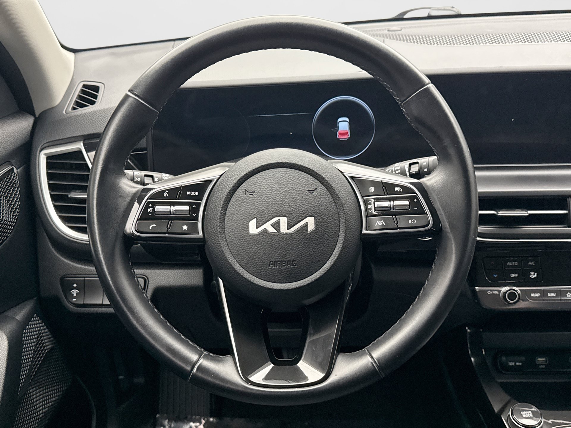 Used 2024 Kia Seltos S AWD/4WD image 12