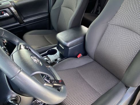 Certified 2024 Toyota 4Runner TRD Off-Road image 29