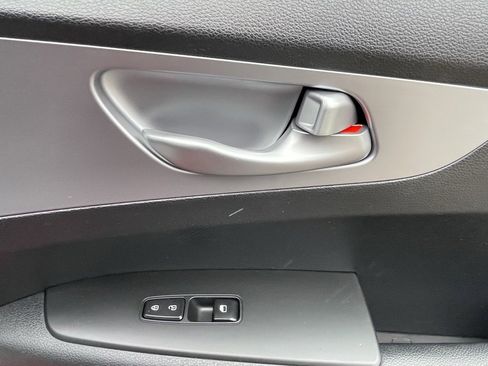 Certified 2023 Kia Forte LXS image 13