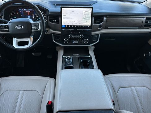 Used 2023 Ford Expedition Max Limited image 12