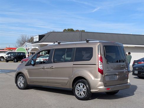 Used 2020 Ford Transit Connect XLT image 3