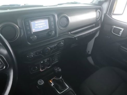 Used 2018 Jeep Wrangler Unlimited Sport S AWD/4WD image 24