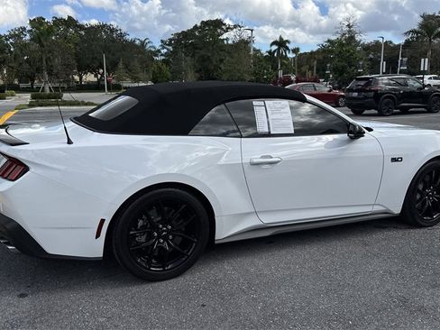 Used 2024 Ford Mustang GT Premium image 5