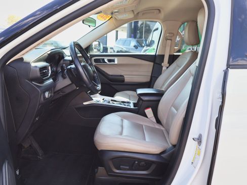 Used 2020 Ford Explorer XLT w/ Equipment Group 202A image 14