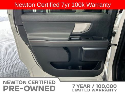 Used 2025 Ford Expedition Max Active AWD/4WD image 47