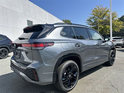 New 2025 Volkswagen Tiguan SE R-Line image 5