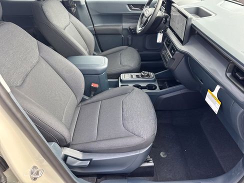 New 2025 Ford Maverick XL image 13