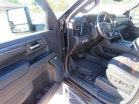 Used 2024 GMC Sierra 2500 AT4 w/ Technology Package image 13