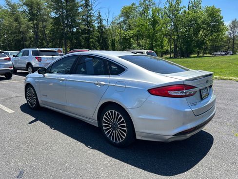 Certified 2017 Ford Fusion Titanium FWD image 6