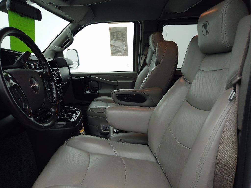 Used 2020 GMC Savana 2500 Extended w/ Enhanced Convenience Package RWD image 19