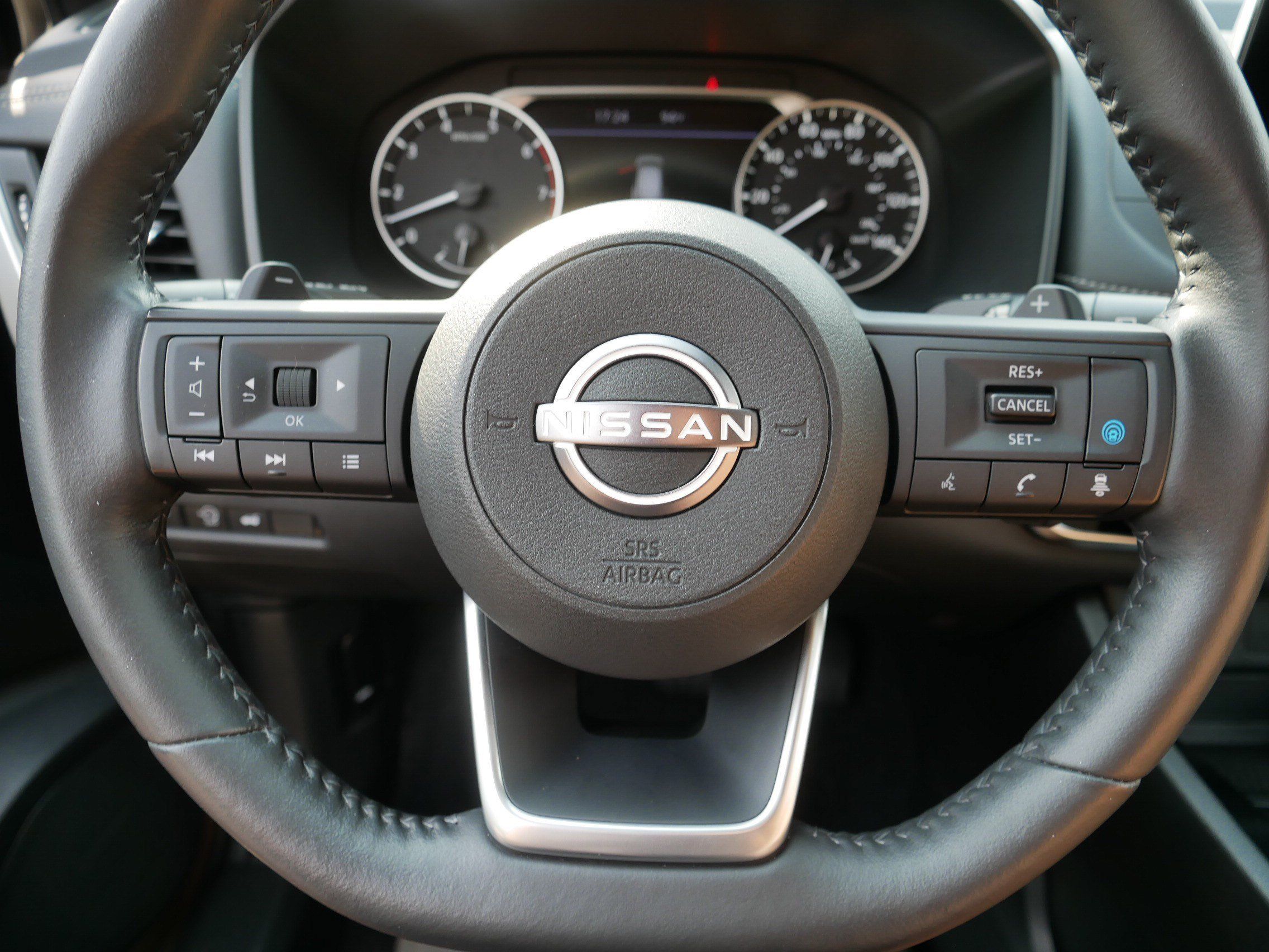 Certified 2024 Nissan Rogue SV w/ SV Premium Package AWD/4WD image 25