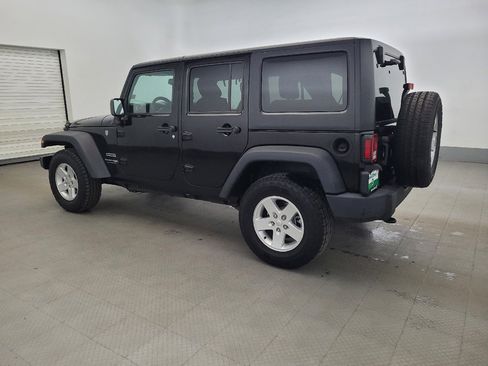 Used 2018 Jeep Wrangler Unlimited Sport S image 3