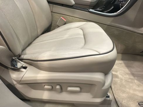 Used 2012 Lincoln MKX AWD image 19