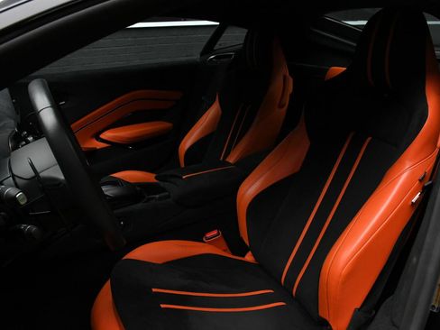 Used 2020 Aston Martin V8 Vantage Coupe RWD image 22