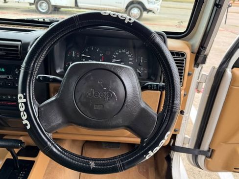 Used 1998 Jeep Wrangler Sahara image 18