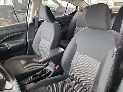 Used 2022 Nissan Versa S FWD image 16