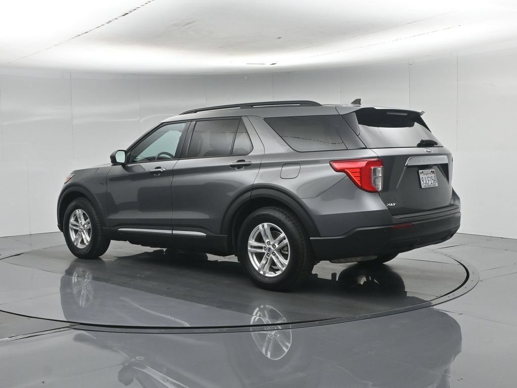 Used 2023 Ford Explorer XLT RWD image 6
