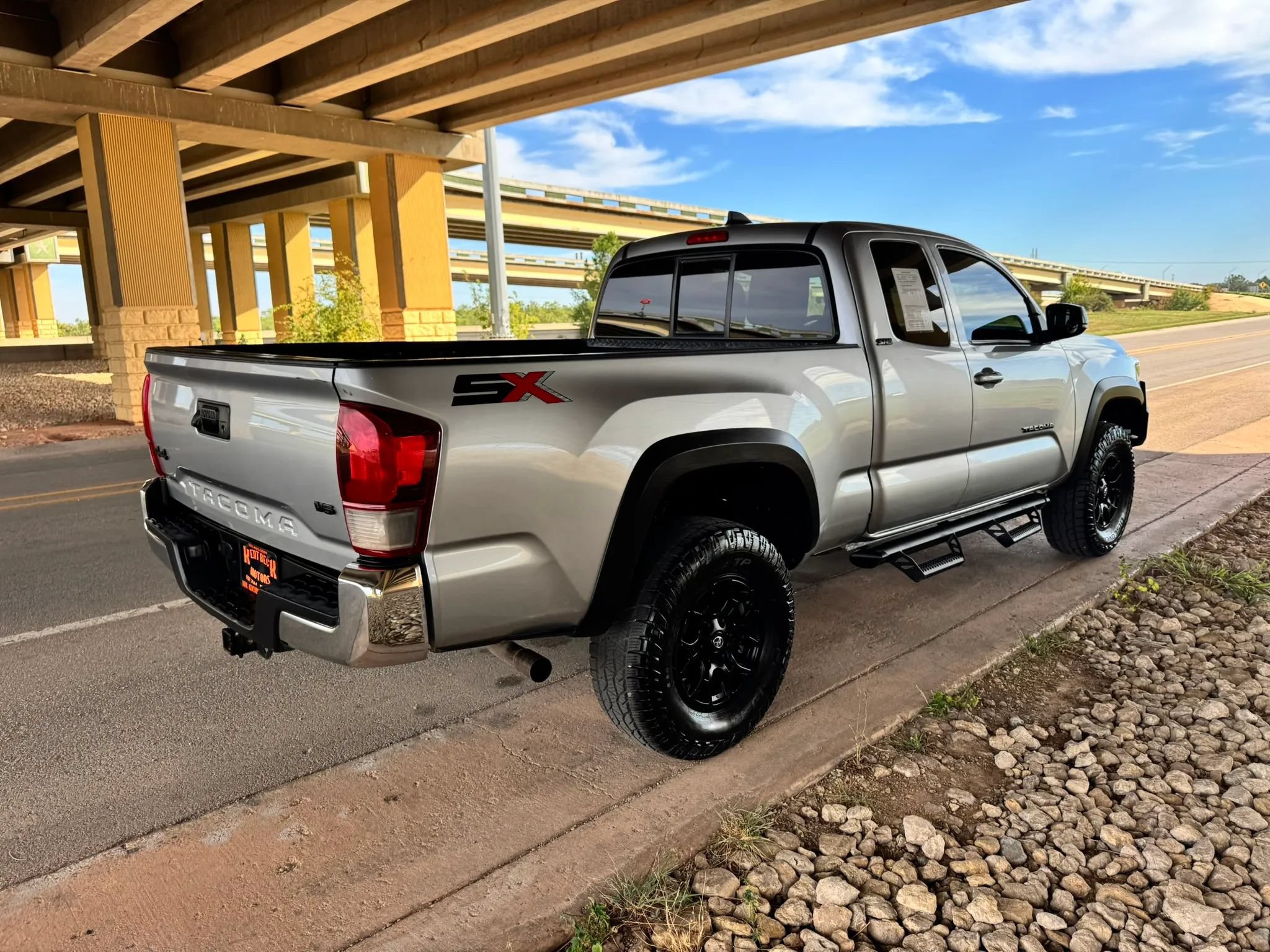 Used 2023 Toyota Tacoma SR5 w/ SX Package AWD/4WD image 3