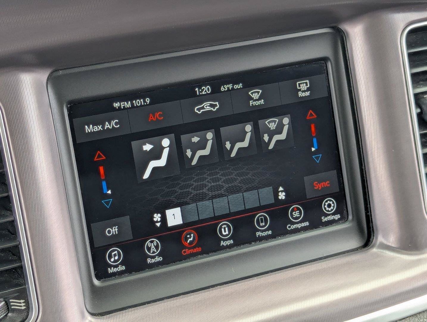 Used 2019 Dodge Charger SXT RWD image 19