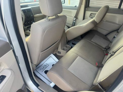 Used 2008 Jeep Liberty Sport AWD/4WD image 10