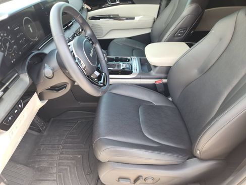 Used 2024 Kia Carnival SX FWD image 15