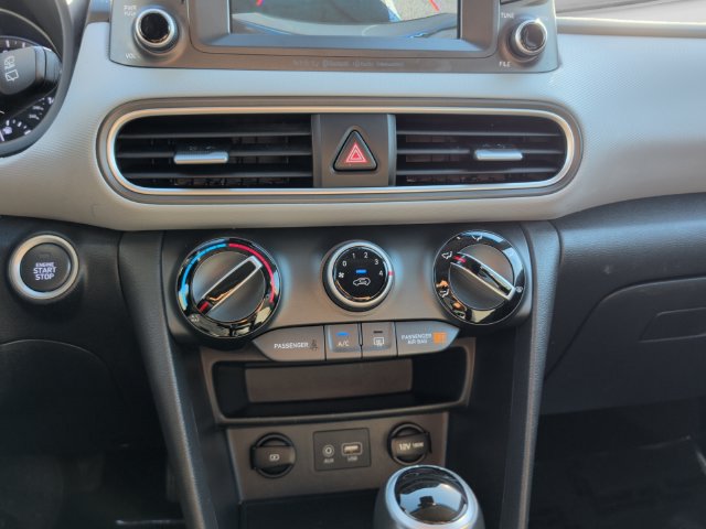 Used 2019 Hyundai Kona SEL w/ SEL Tech Package 02 FWD image 17