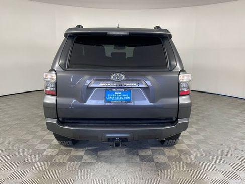 Used 2020 Toyota 4Runner SR5 Premium w/ Moonroof Package AWD/4WD image 24