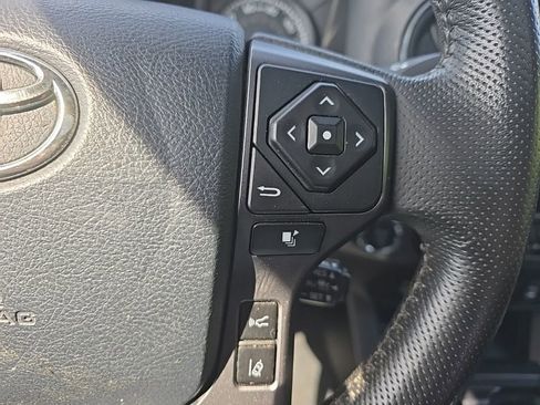 Used 2019 Toyota Tacoma TRD Sport AWD/4WD image 21