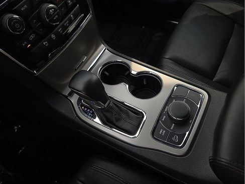 Used 2022 Jeep Grand Cherokee Limited AWD/4WD image 20