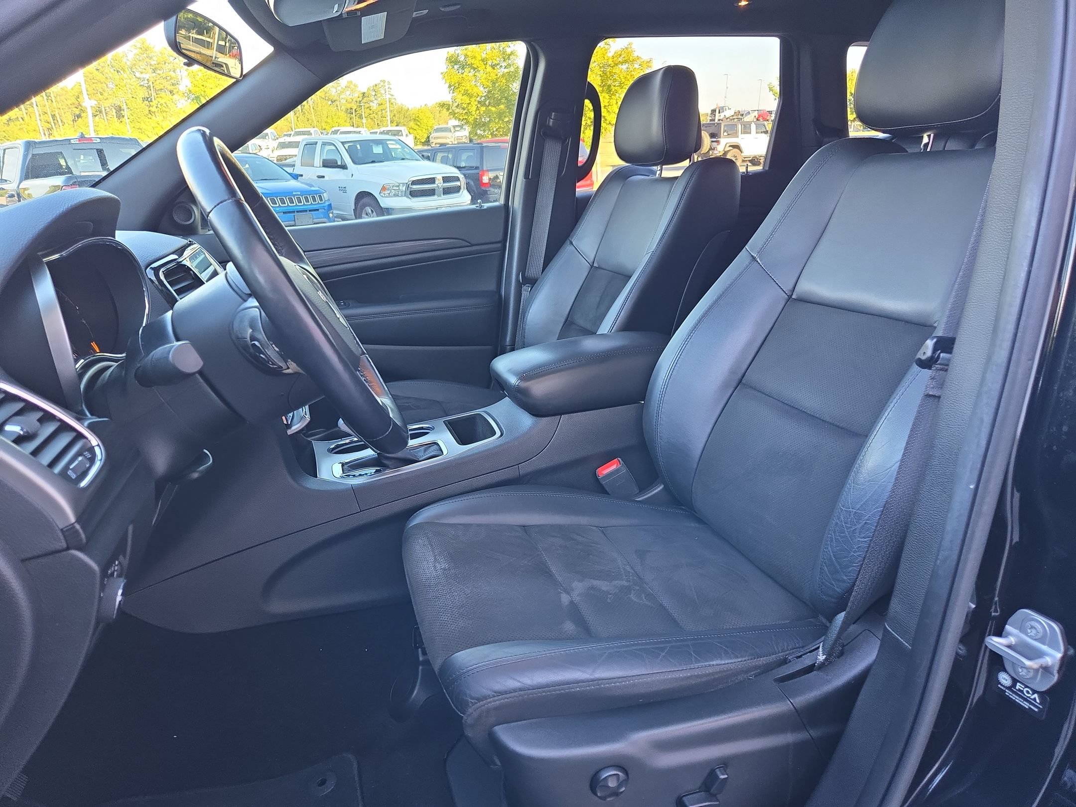 Used 2021 Jeep Grand Cherokee Laredo X RWD image 24