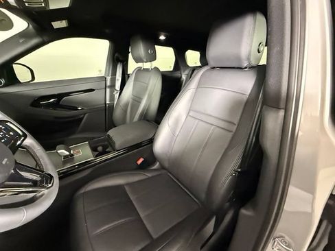 Used 2026 Land Rover Range Rover Evoque S AWD/4WD image 6