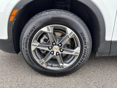 Used 2025 Chevrolet Blazer LT FWD image 30