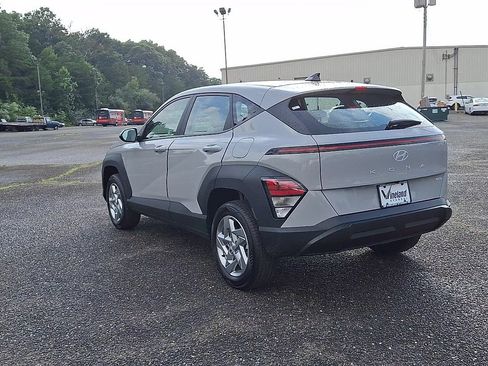 Certified 2025 Hyundai Kona SE AWD/4WD image 6