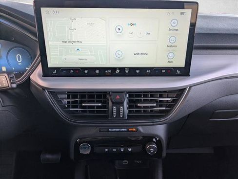 Certified 2025 Ford Escape SE w/ PHEV Premium Package FWD image 15